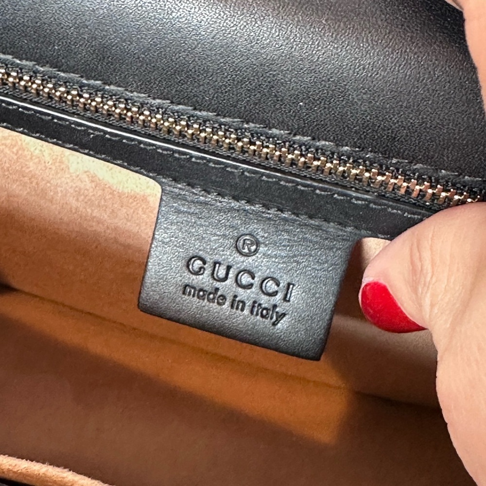 Authentic Gucci Silvia Shoulder Black Bag - Picture 11 of 13